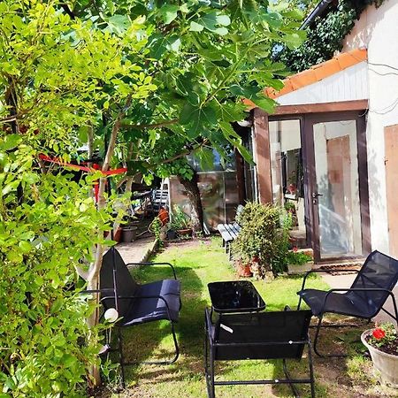 Futurogite Saint-Georges-les-Baillargeaux Ngoại thất bức ảnh
