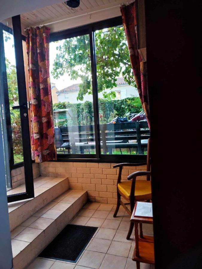 Futurogite Saint-Georges-les-Baillargeaux Ngoại thất bức ảnh